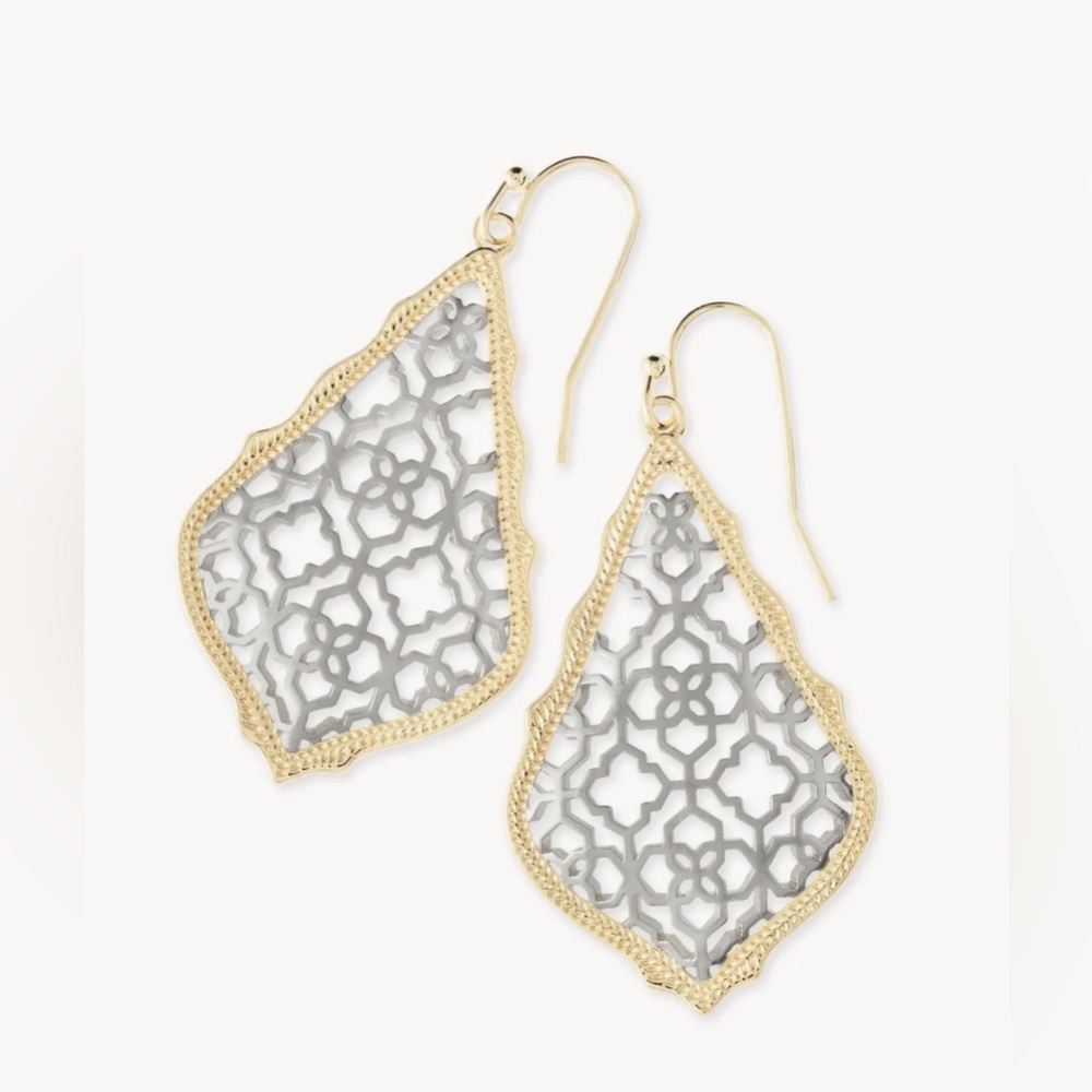 Kendra Scott Filagree drop earrings.